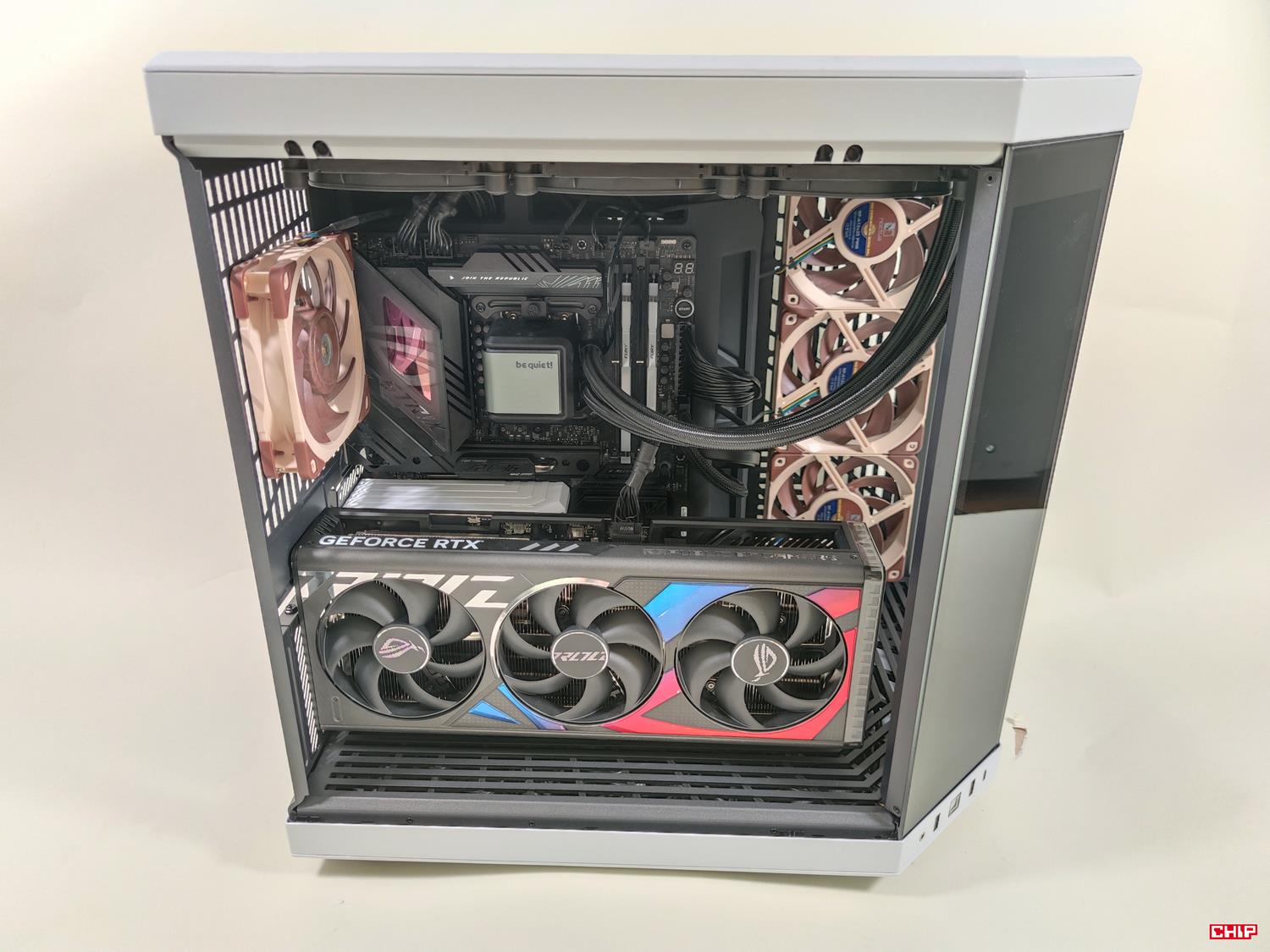 test Hyte Y70 Touch, recenzja Hyte Y70 Touch, opinia Hyte Y70 Touch