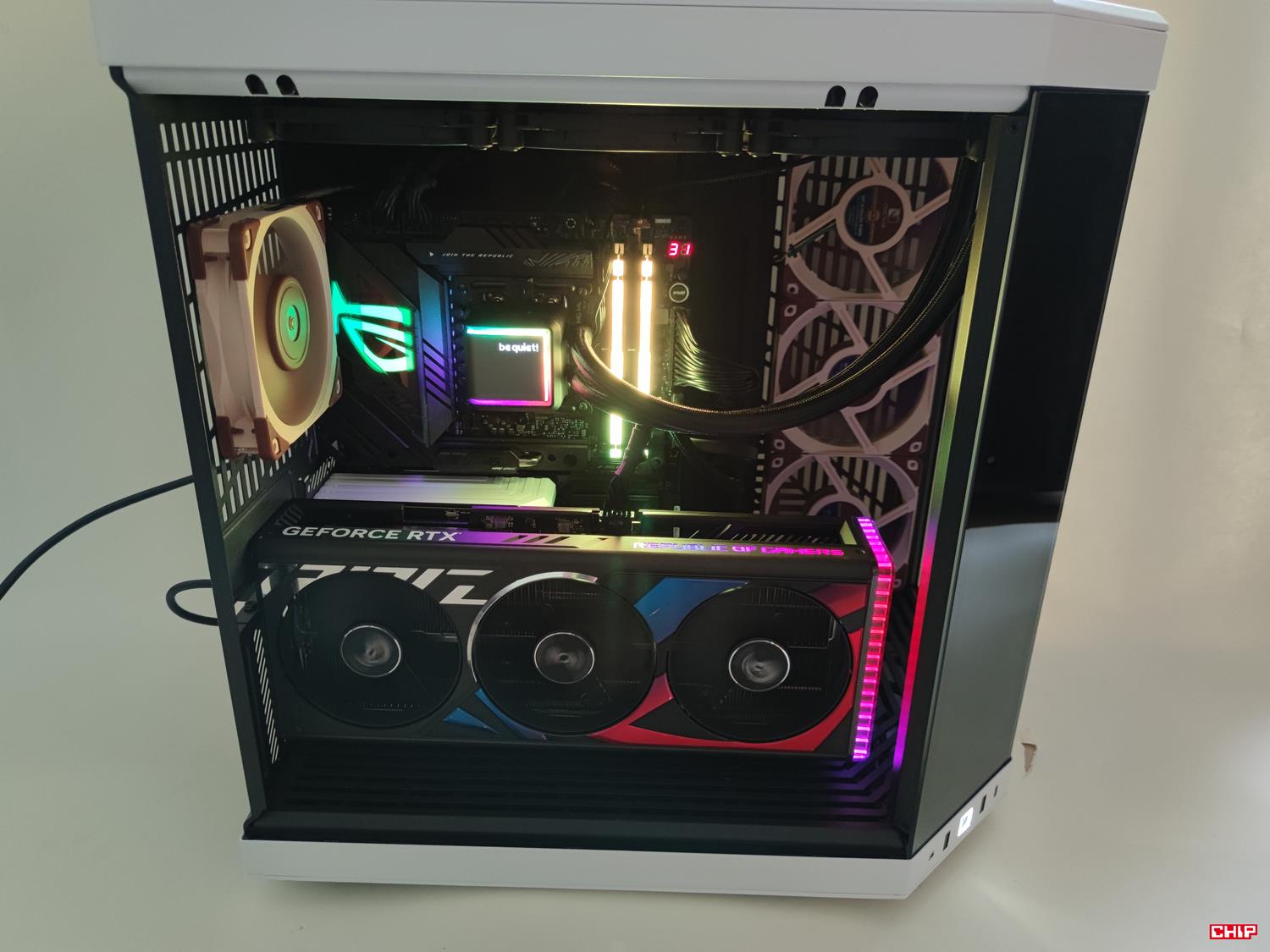 test Hyte Y70 Touch, recenzja Hyte Y70 Touch, opinia Hyte Y70 Touch