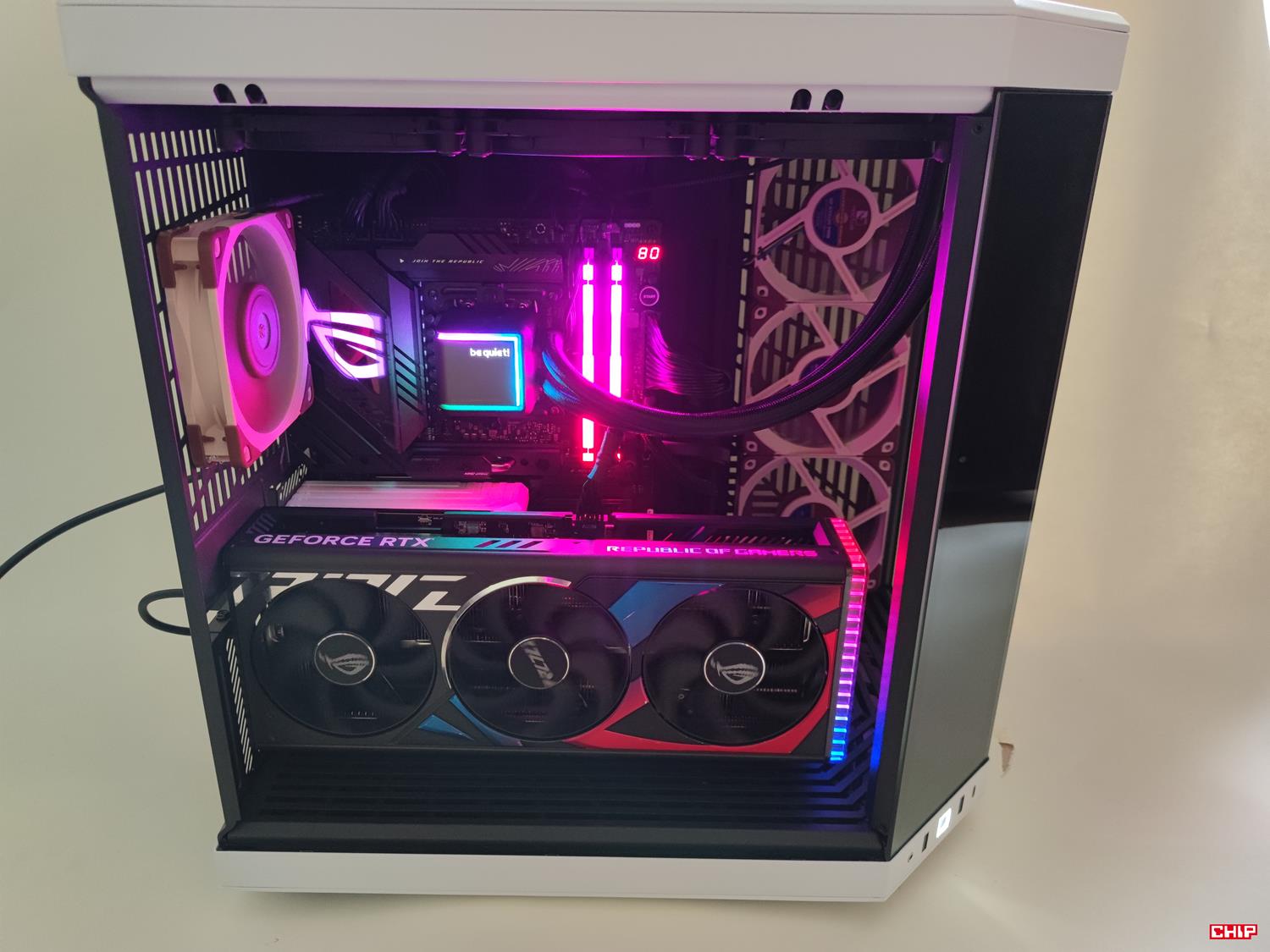 test Hyte Y70 Touch, recenzja Hyte Y70 Touch, opinia Hyte Y70 Touch