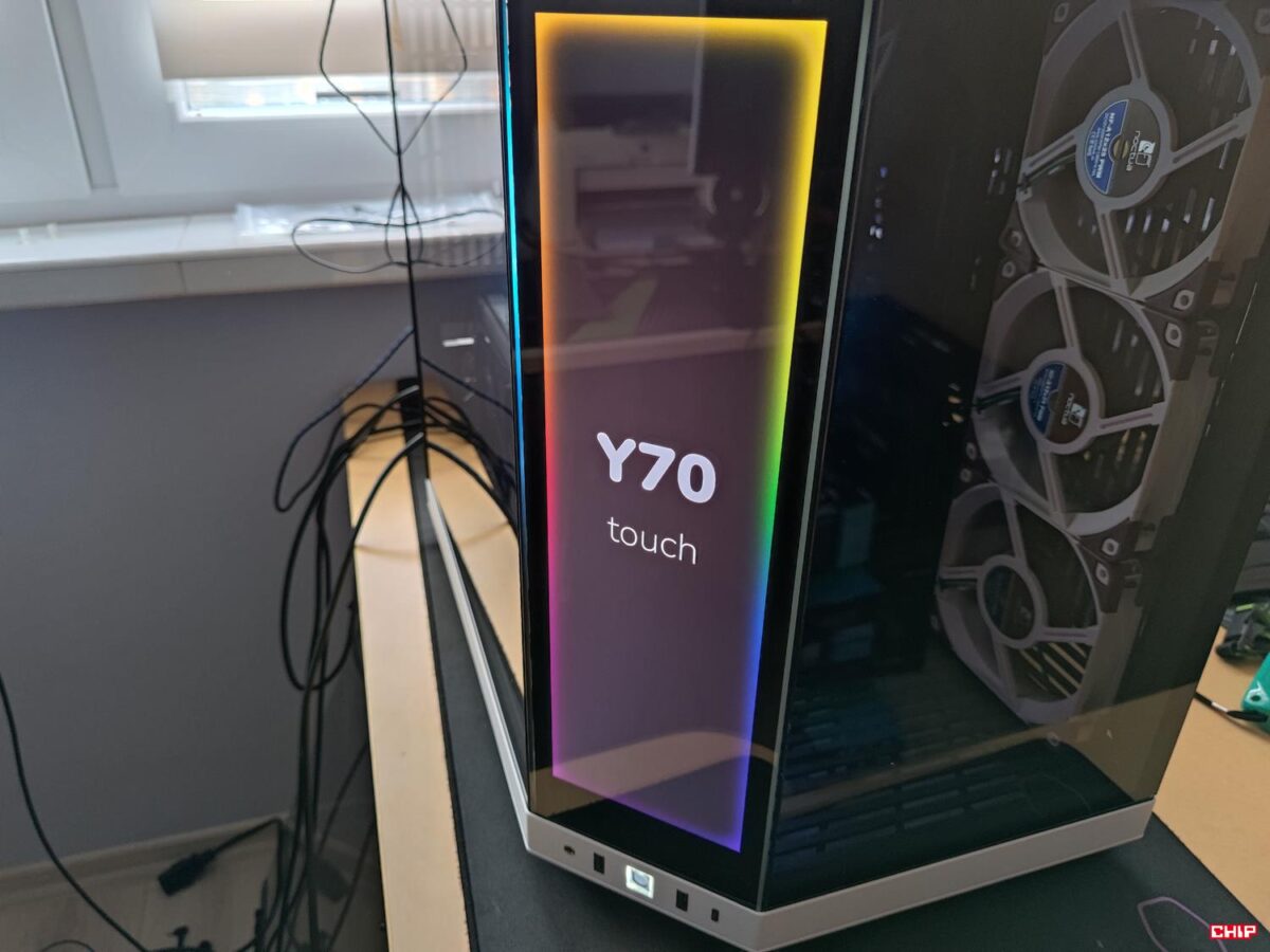 Test Hyte Y70 Touch – obudowy z dotykowym ekranem LCD
