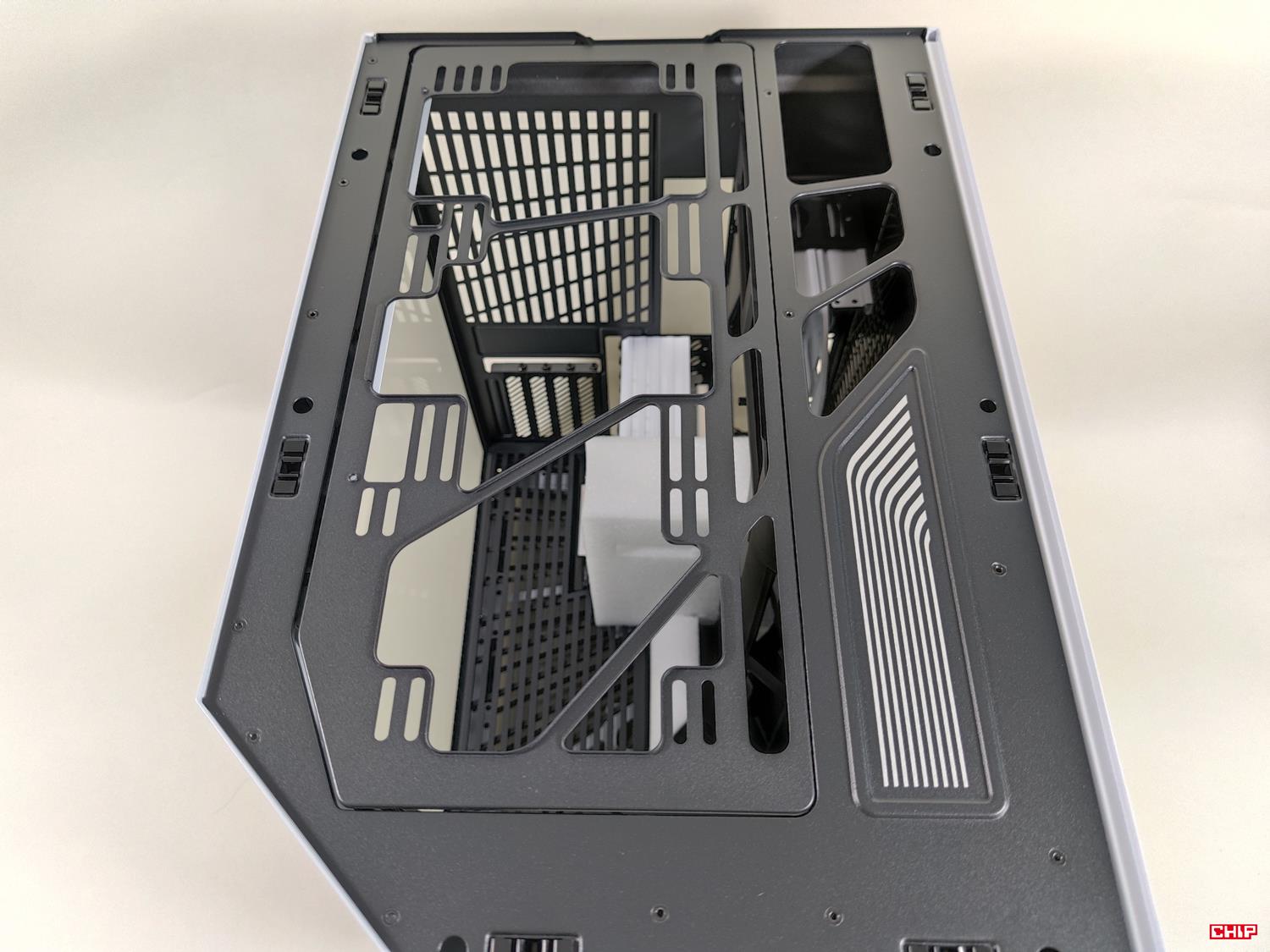 test Hyte Y70 Touch, recenzja Hyte Y70 Touch, opinia Hyte Y70 Touch