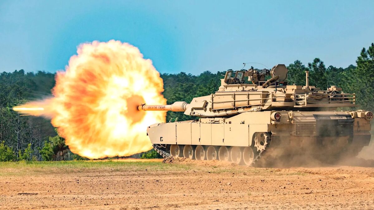 Czołgi Abrams w akcji. Pancerna potęga z USA wjechała na ukraiński front