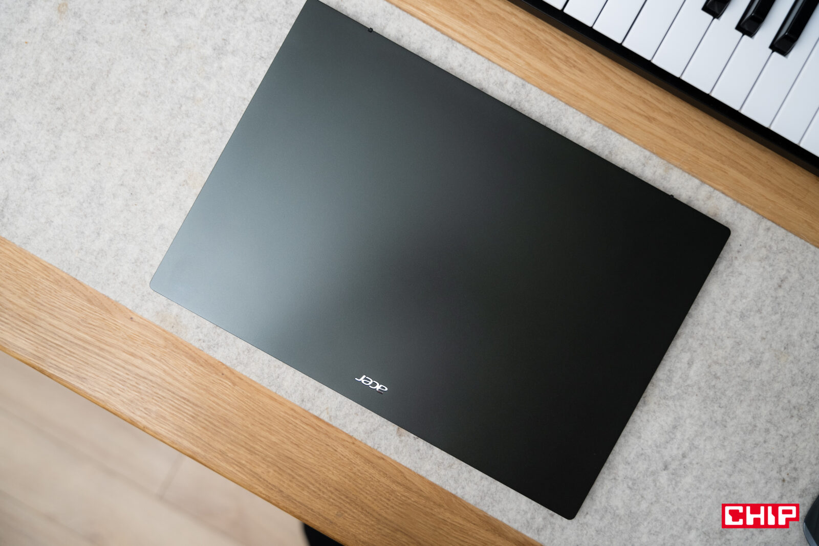 Acer Swift Edge 16 z procesorem AMD Ryzen 7 7840U