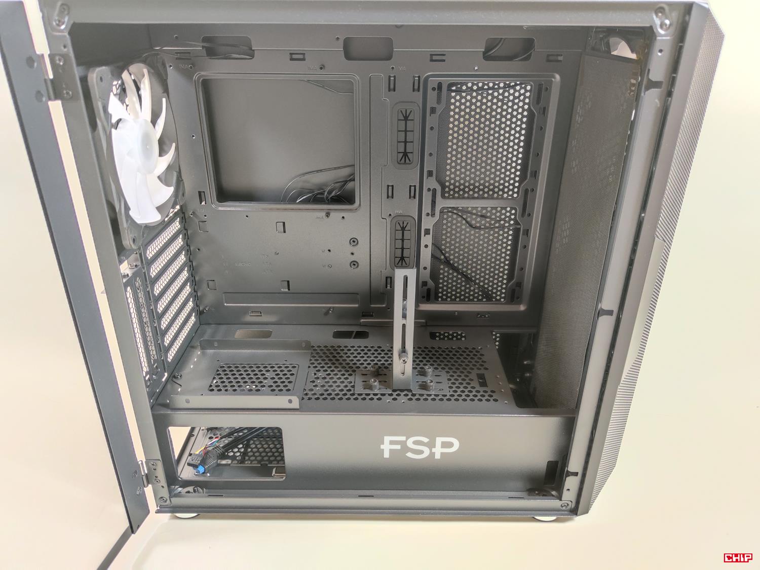 test FSP CUT592, recenzja FSP CUT592, opinia FSP CUT592