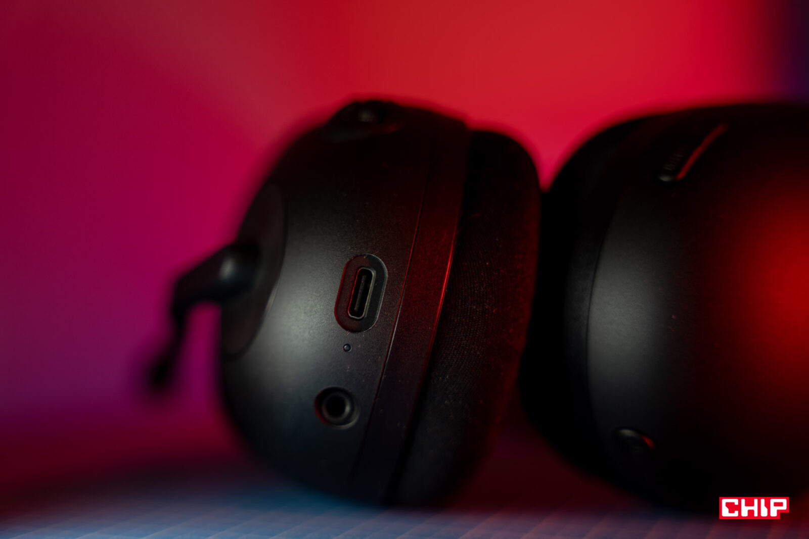 Port USB-C oraz przełącznik