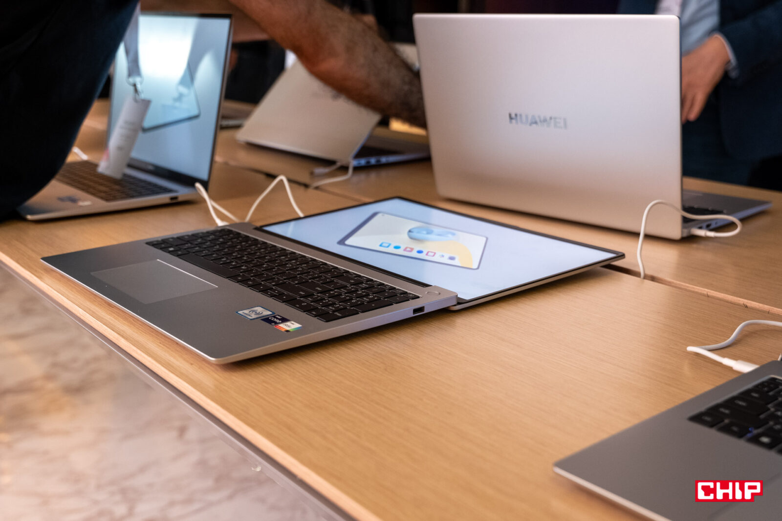 Huawei MateBook D 16 (2024) - rozłożony