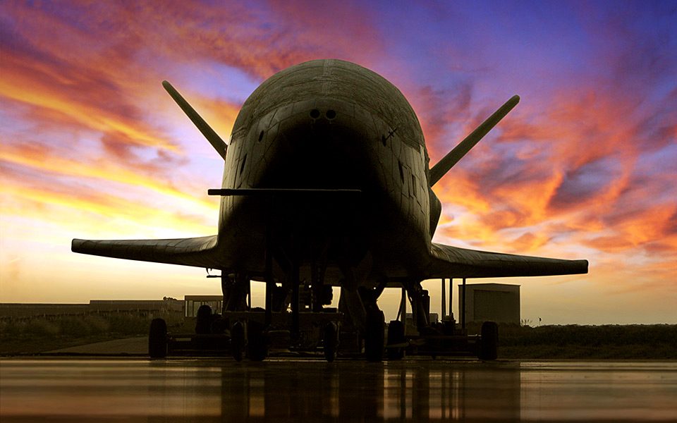 Tajny samolot kosmiczny X-37B trafił na orbitę. Amerykanie wolą patrzeć Chińczykom na ręce