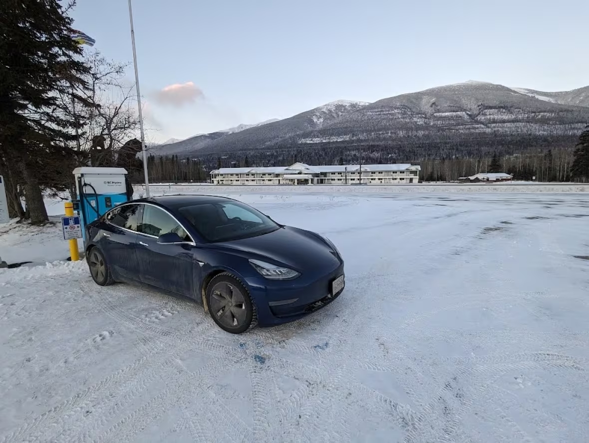 Przejechał elektrykiem 440 km przy -30 stopniach. Niewiarygodny eksperyment mówi o jednym