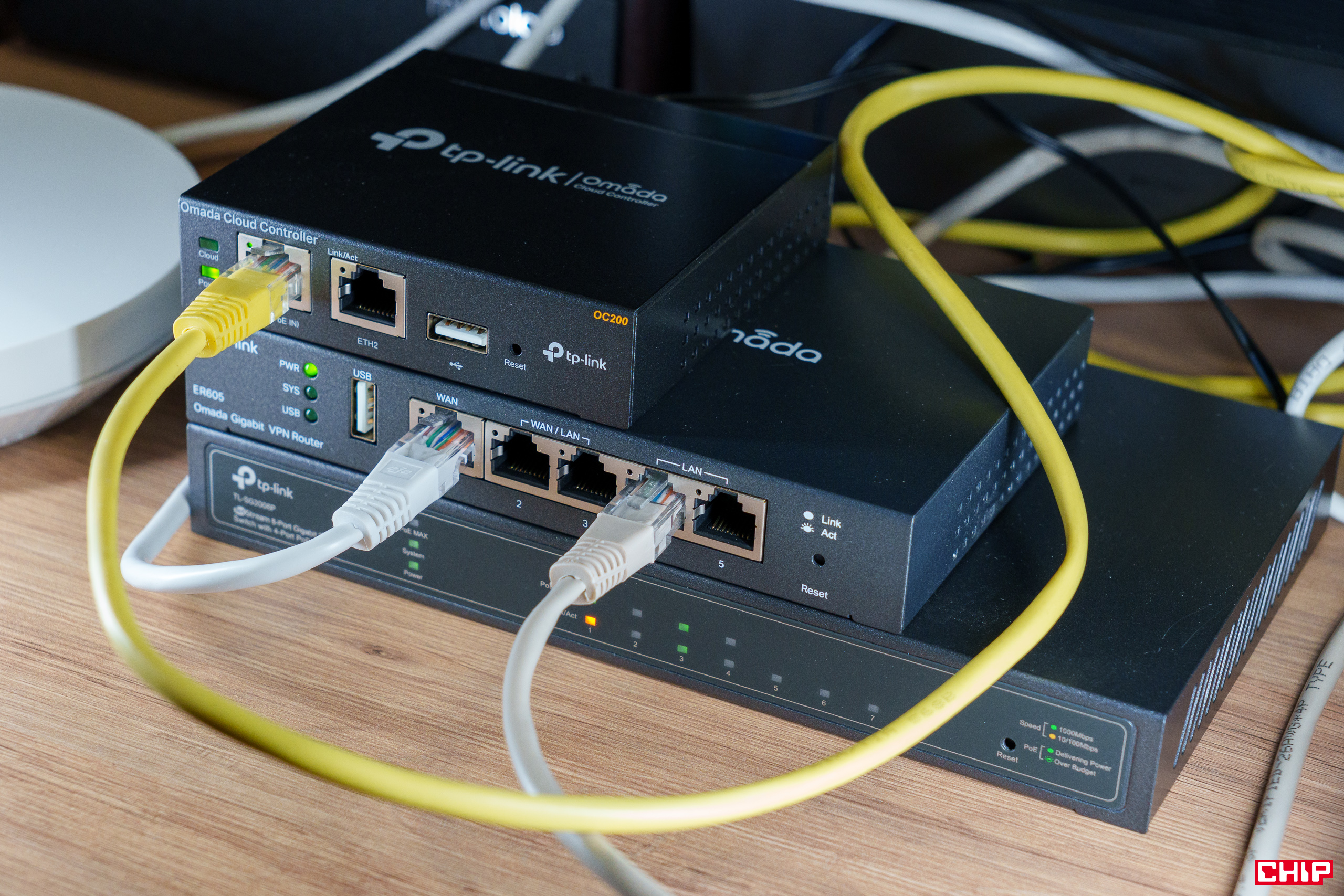 TP-Link Omada ER605, TL-SG2008P, EAP650, OC200