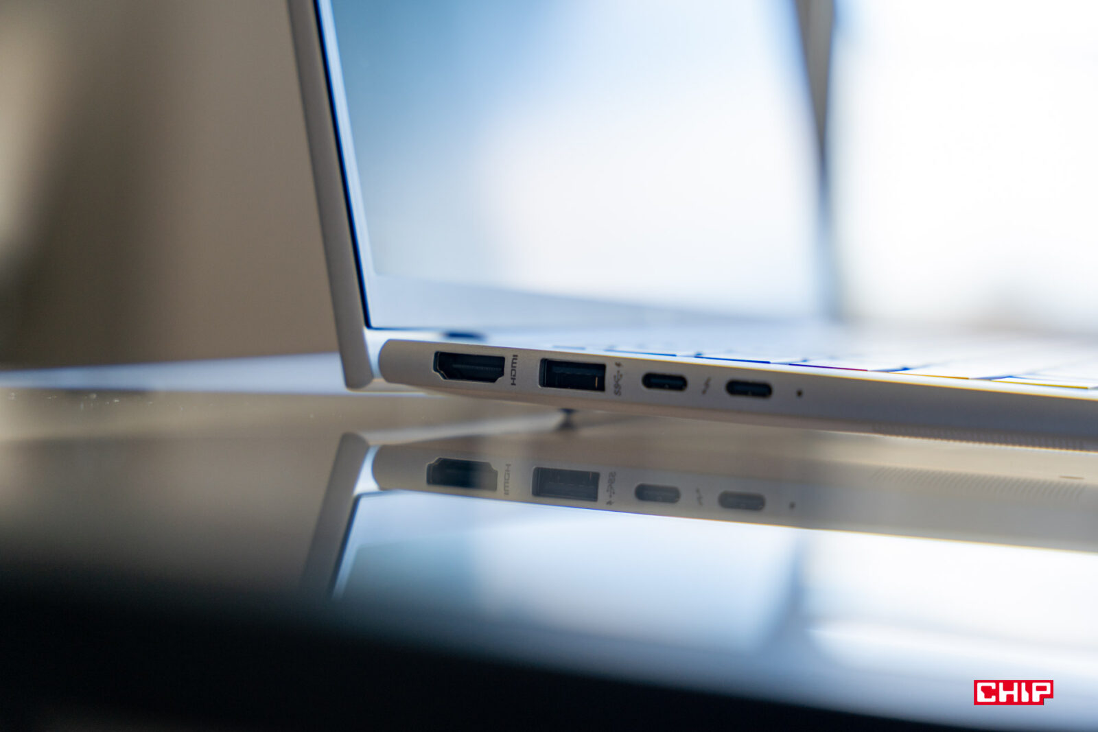 HP EliteBook 1040 G10 - porty