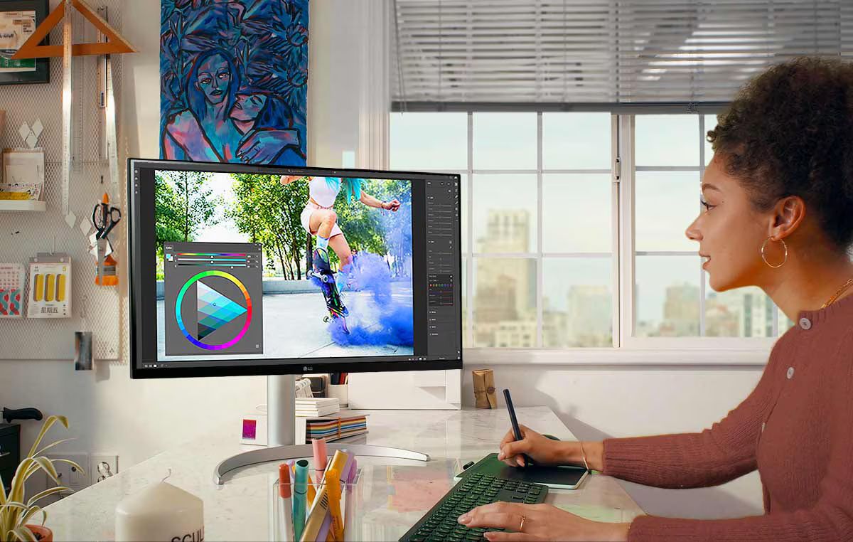 UHD 4K Nano IPS Black