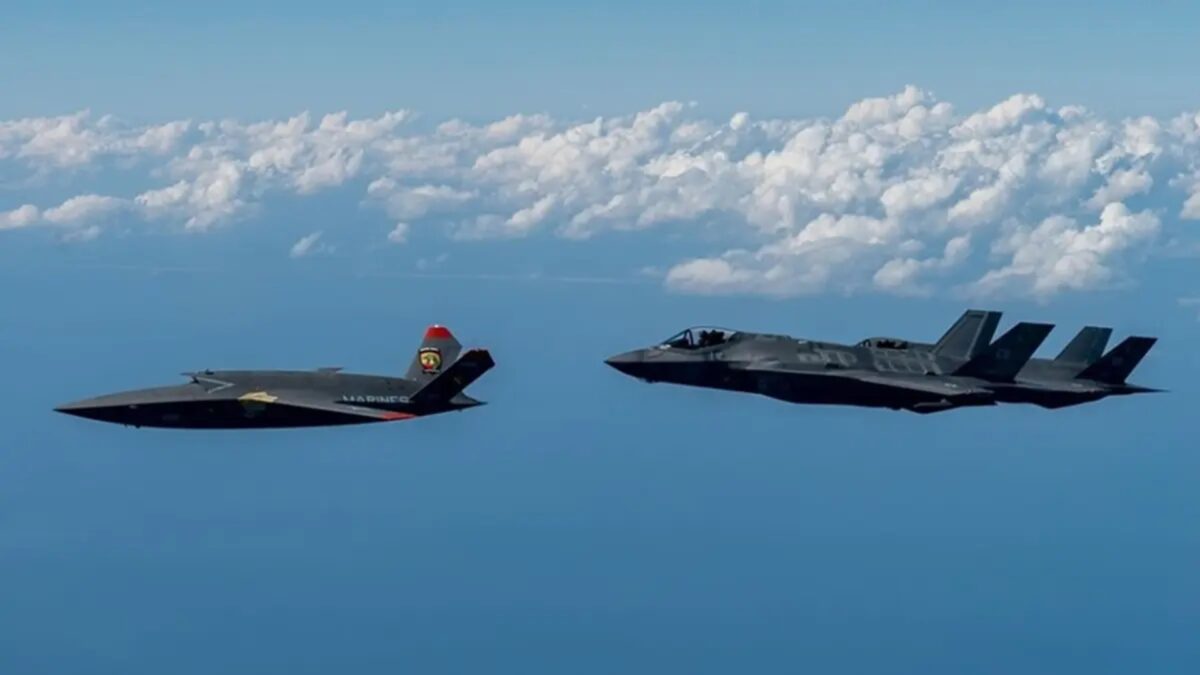 USA pokazały przyszłość lotnictwa. W tym teście dwa myśliwce F-35 nie były głównymi bohaterami