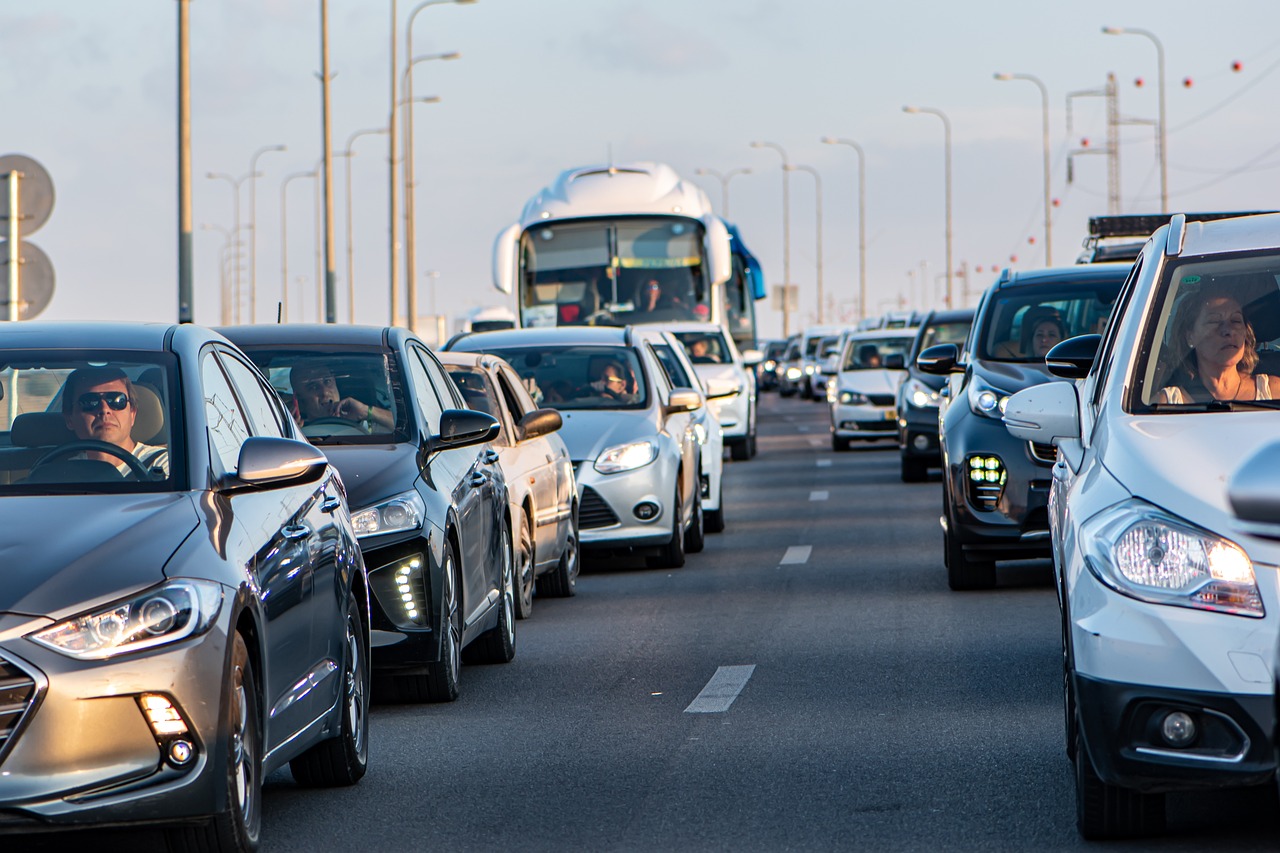 Jechał po autostradzie, a tam zaskoczył go wielki chiński laser wojskowy