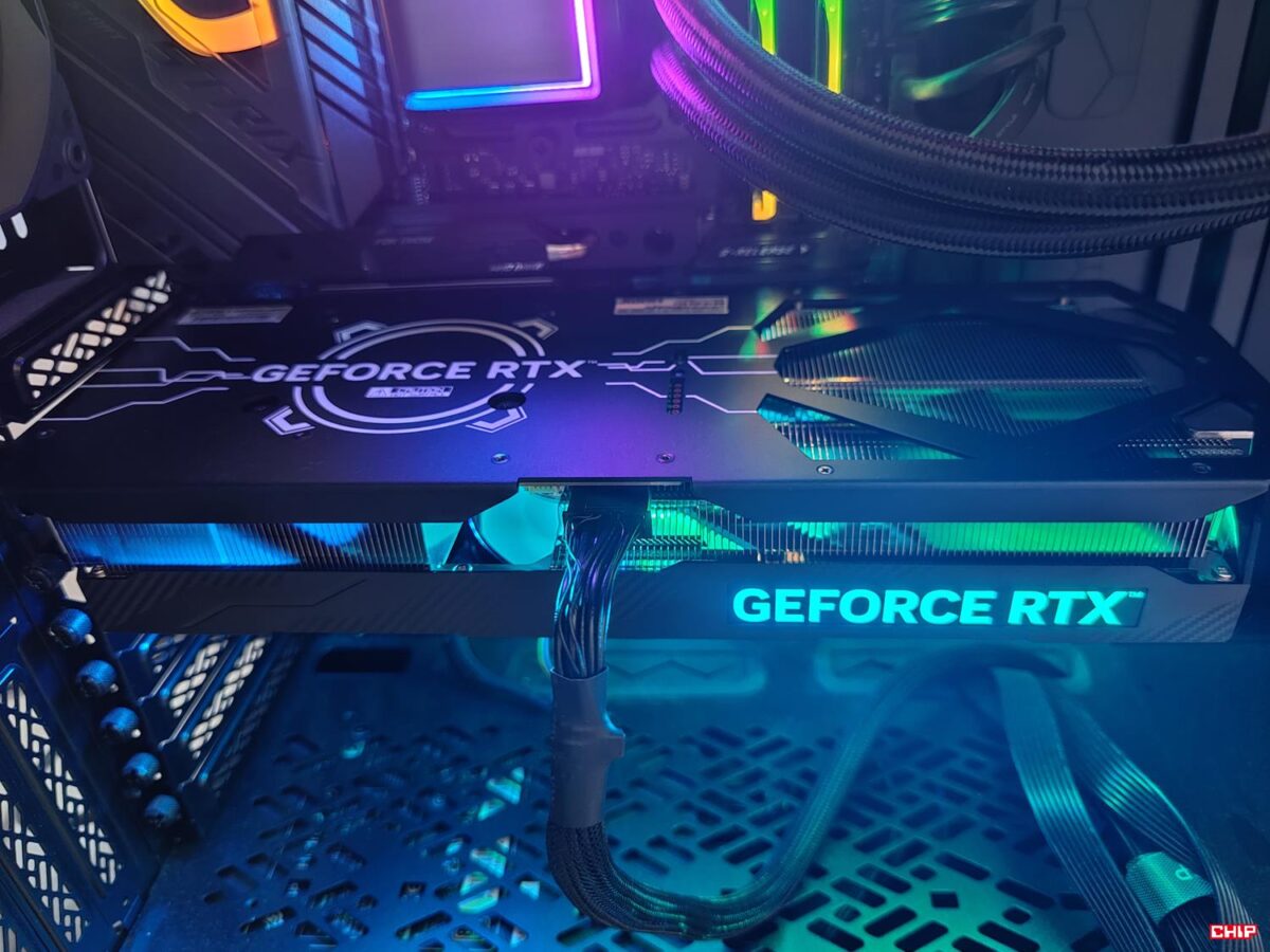 Test KFA2 GeForce RTX 4070 SUPER EX Gamer