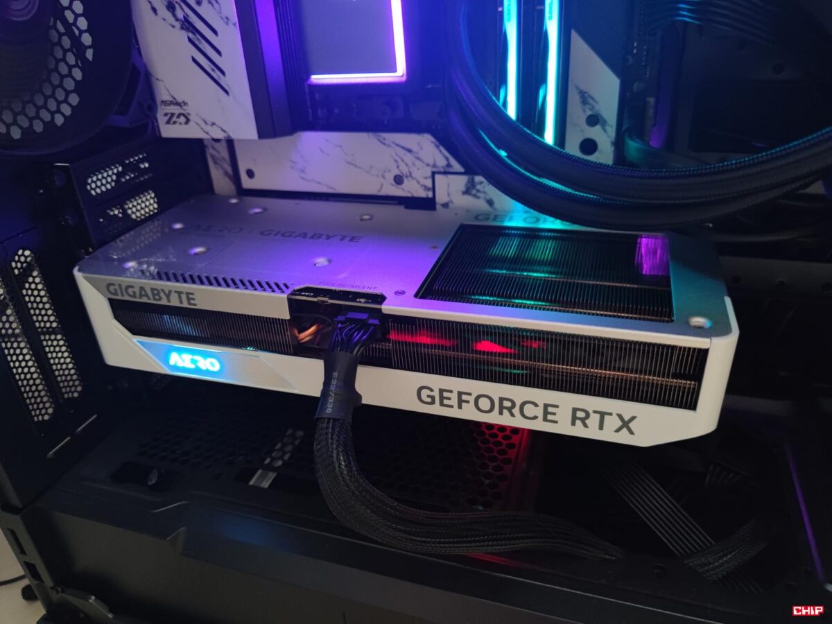 Test Gigabyte GeForce RTX 4070 Ti SUPER Aero OC w 4 grach z DLSS 3