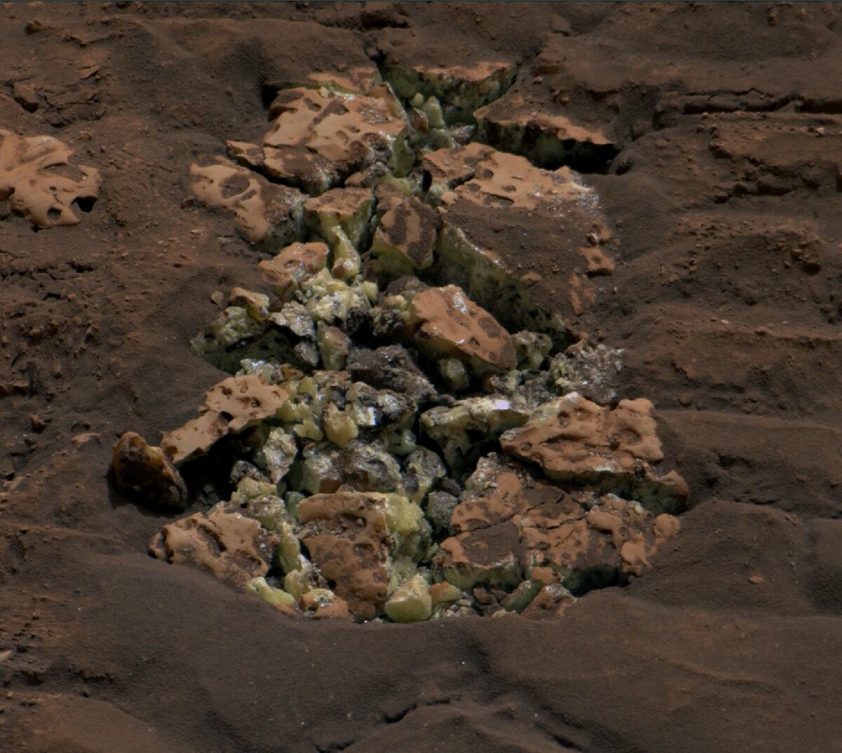 Marsjański łazik rozbił tamtejszą skałę. “To jak znalezienie oazy na pustyni”