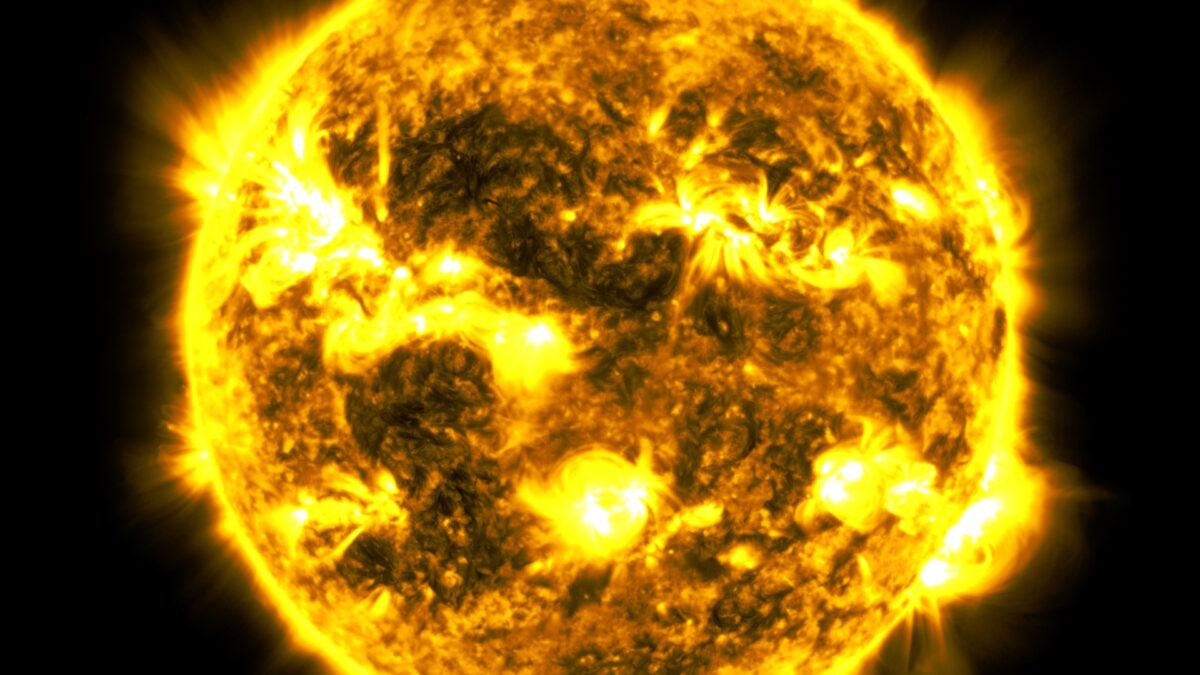 Szansa na burzę geomagnetyczną! Plazma wyrzucona ze Słońca dotrze do nas za kilkanaście godzin