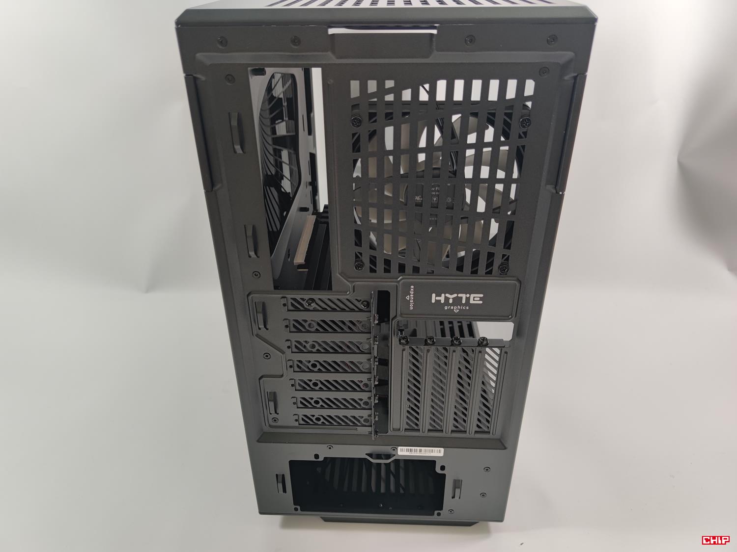 test Hyte Y40, recenzja Hyte Y40, opinia Hyte Y40