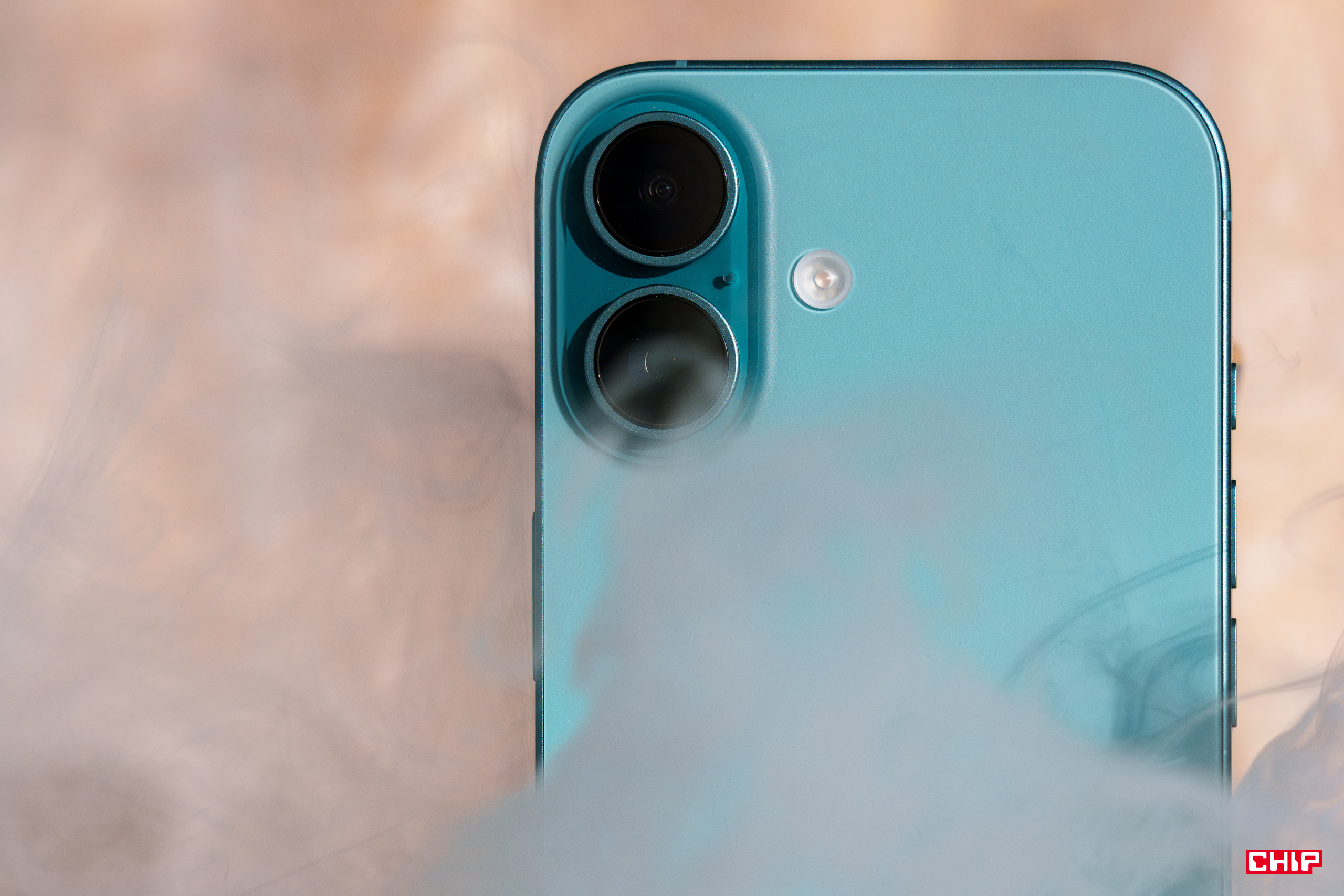 iPhone 16 vs S24 Ultra