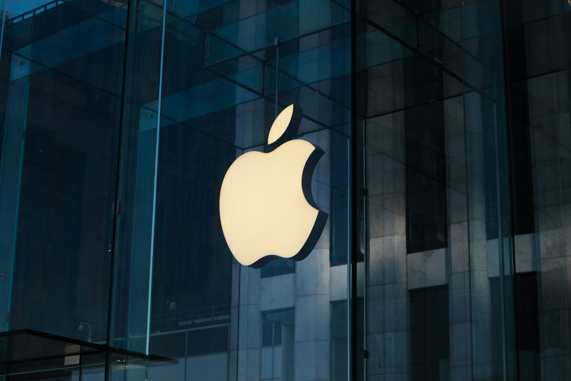 Apple rzuca wyzwanie konkurencji. Trwają prace nad wyszukiwarką opartą na AI