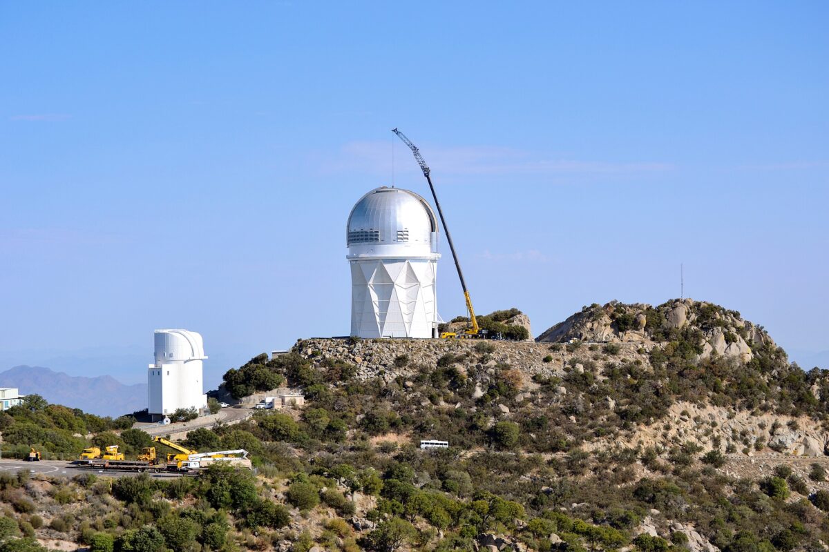 Nowy rozdział w historii astronomii. Einstein znów triumfuje