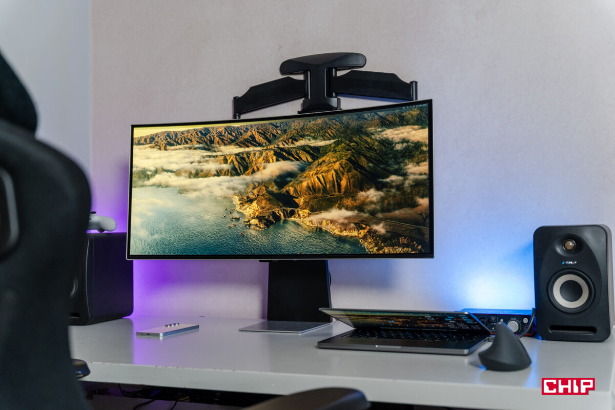 Samsung Odyssey OLED G8 G85SD – z takim monitorem można się polubić