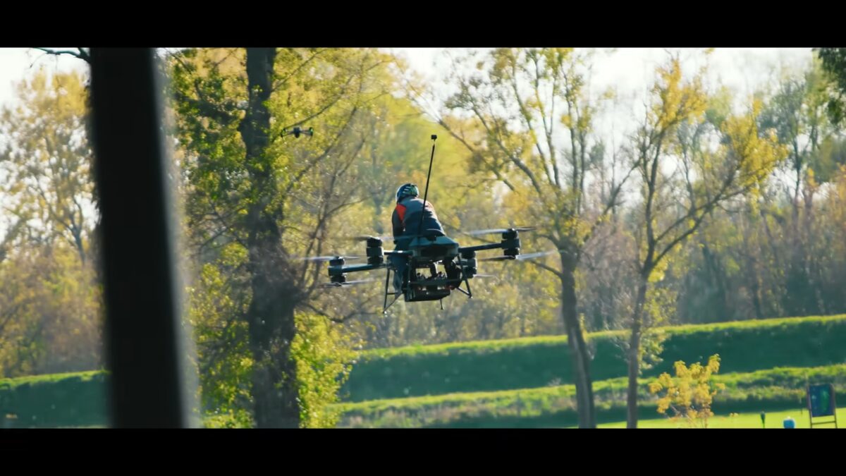 Polski latający motocykl SkyRacer X1 podbija niebo. Marzenia z Gwiezdnych Wojen stają się rzeczywistością