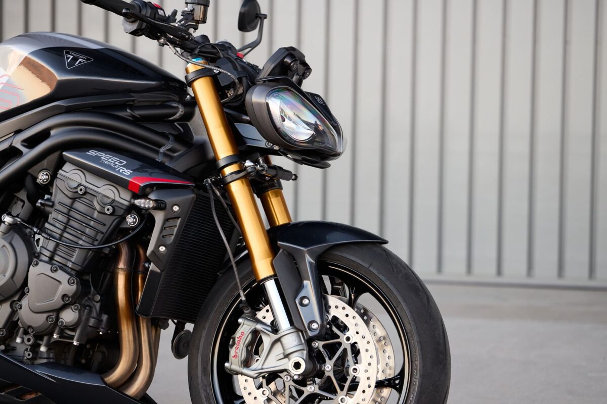 Speed Triple 1200 RS to rewolucja na dwóch kołach. Nowy motocykl od Triumph po prostu powala