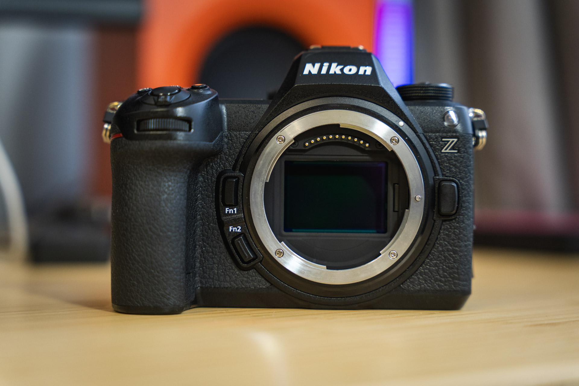 Aparat może przestać być tylko okiem. Jedna dioda chce dorzucić mu pamięć i obliczenia