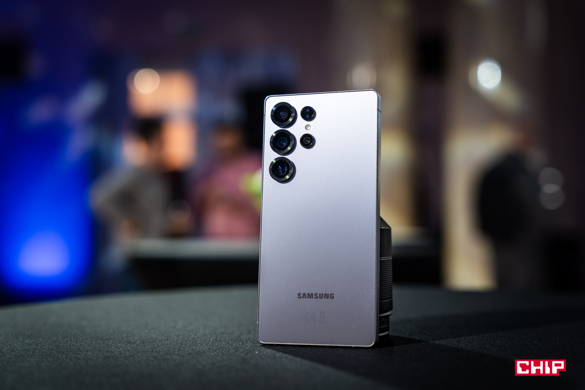 Samsung znów ostrożny. Ultraflagowiec bez innowacji w aparatach aż do 2027 roku