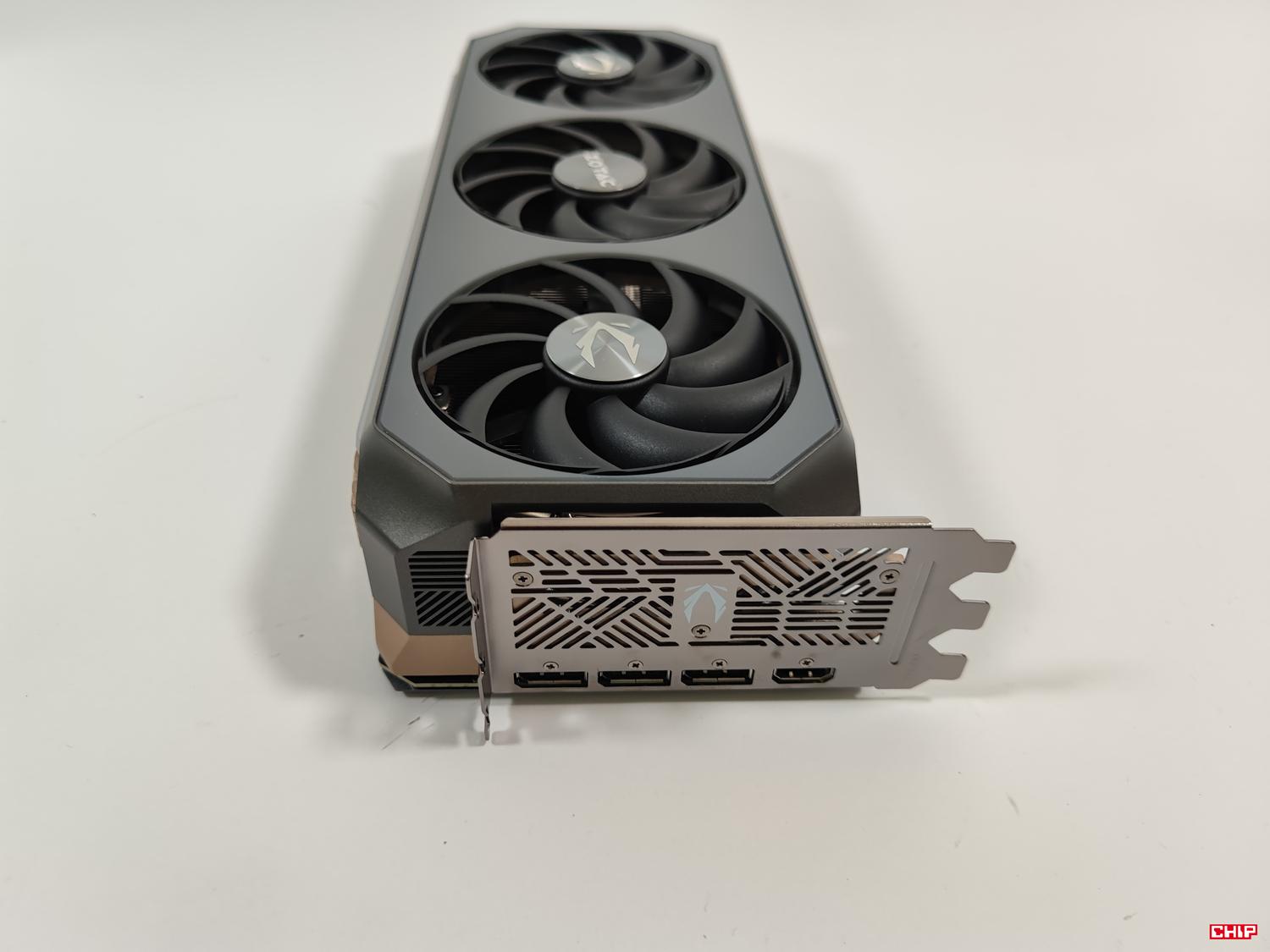 test ZOTAC GeForce RTX 5070 Ti AMP Extreme Infinity, recenzja ZOTAC GeForce RTX 5070 Ti AMP Extreme Infinity, opinia ZOTAC GeForce RTX 5070 Ti AMP Extreme Infinity