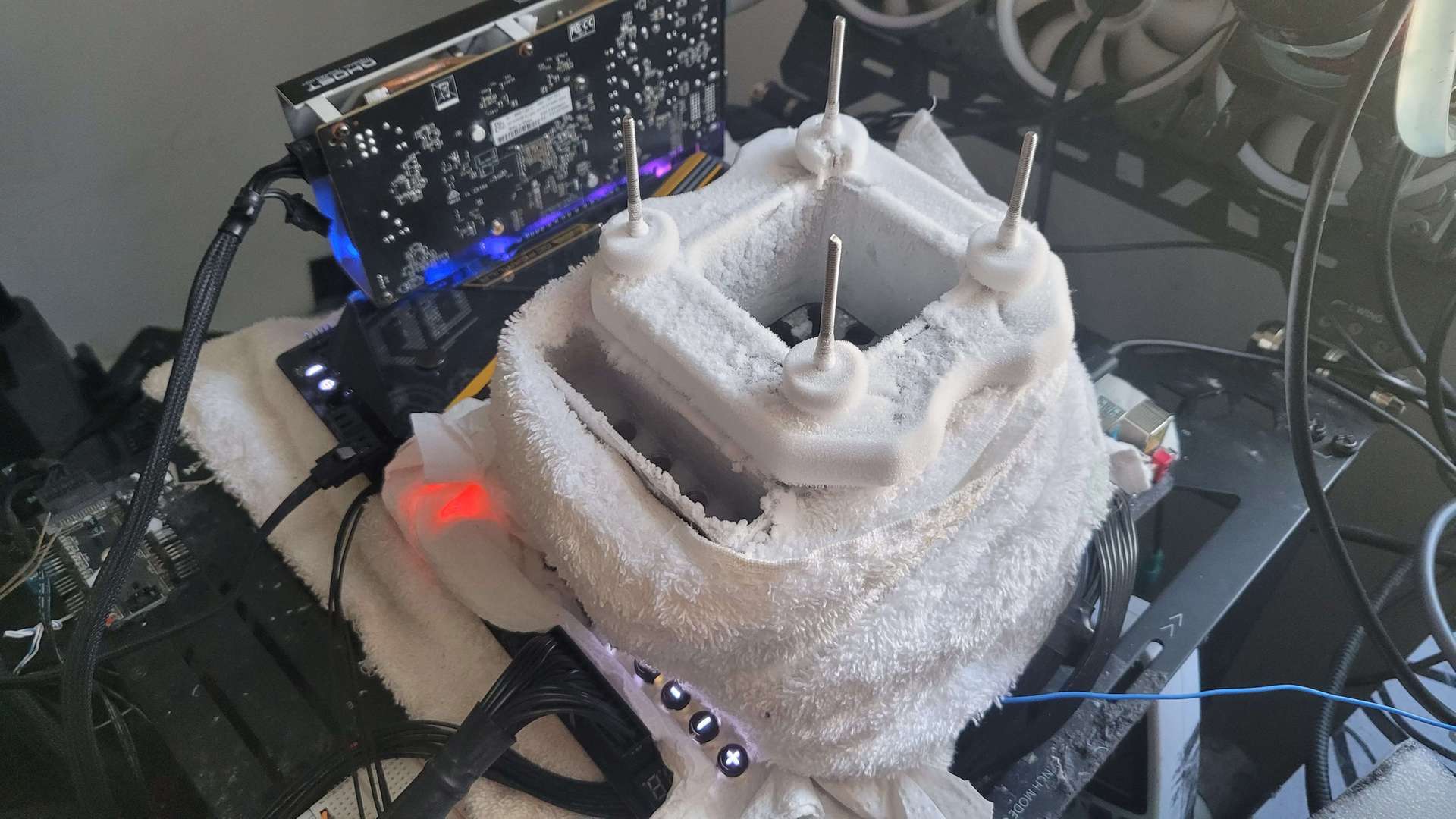 Nowy rekord podkręcania! Overclocker przełamał granicę