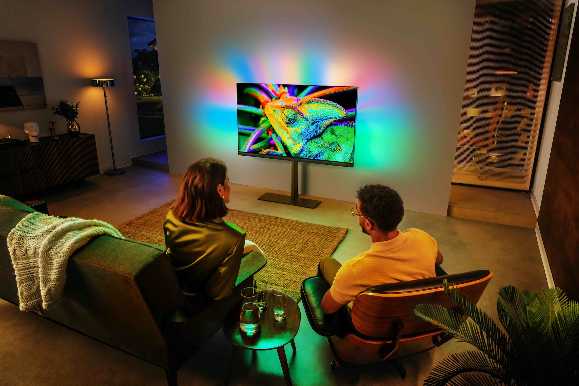 Ambilight zyskuje supermoce AI. Technologia oświetlenia otoczenia TV wchodzi na nowy poziom