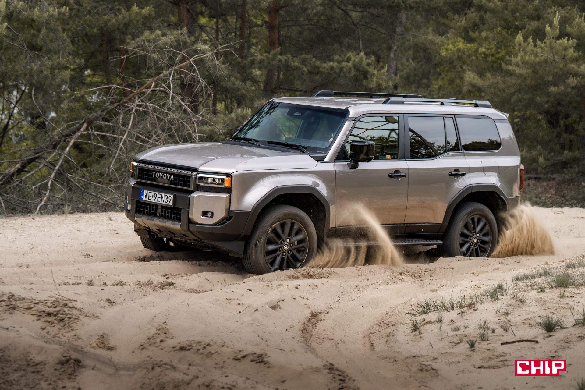 Test Toyota Land Cruiser – na biznesowe spotkanie i wycieczkę przez błoto