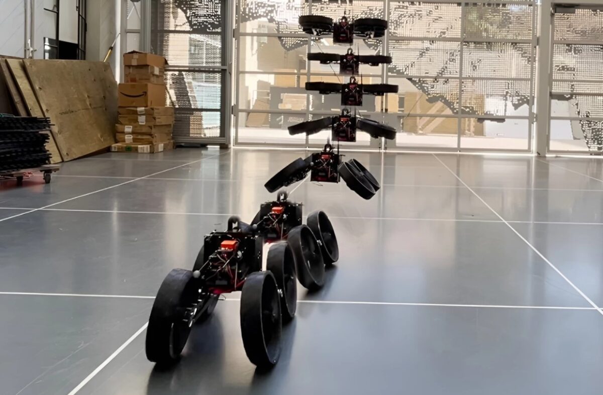 Nowy superrobot z USA. ATMO może wylądować na kołach i odjechać