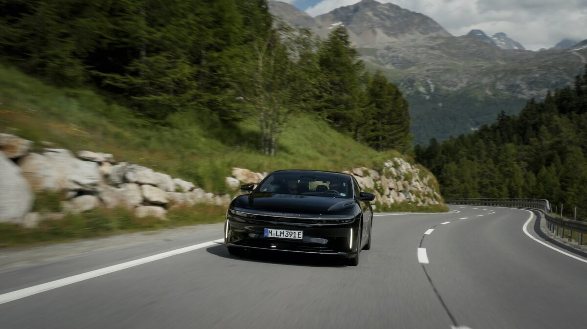 Słaby zasięg w elektrykach? Lucid Air Grand Touring przejechał 1205 km na jednym ładowaniu