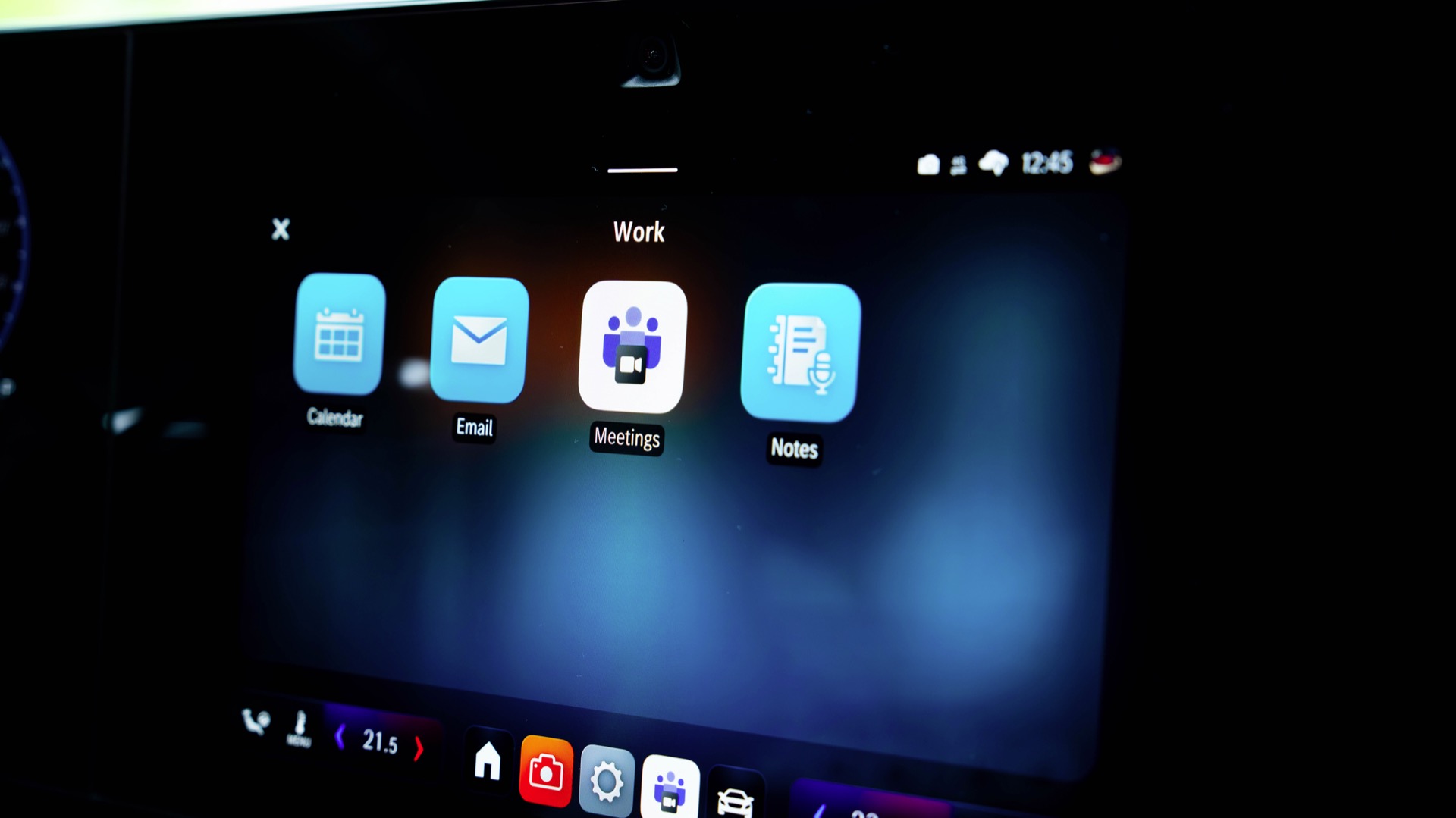 Mercedes umożliwia rozmowy wideo przez Microsoft Teams podczas jazdy. Pierwszy taki system na świecie