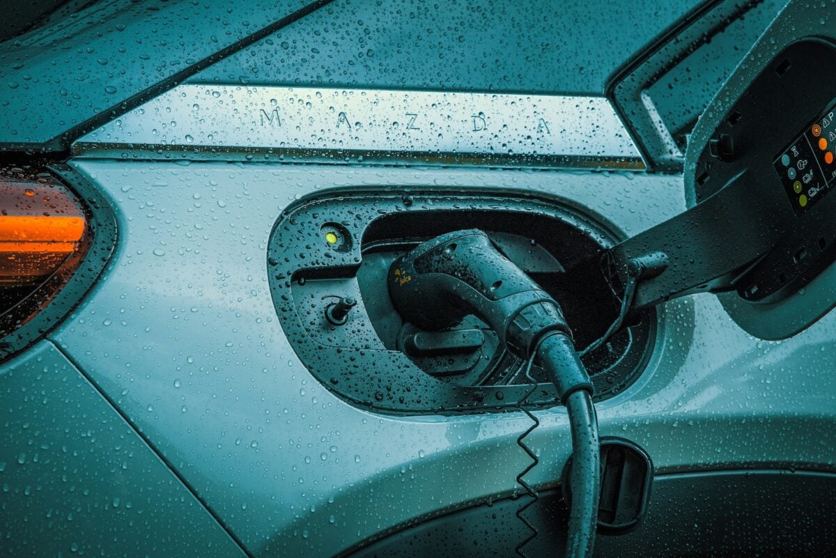 Wakacyjny prezent dla posiadaczy elektryków. Orlen obniża ceny ładowania o 25%