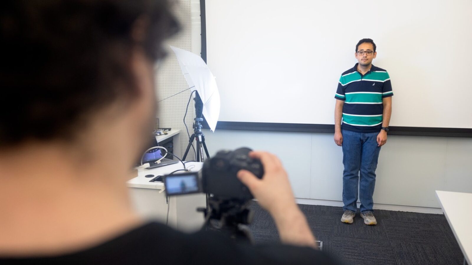 Walka z Deepfake na Cornell University