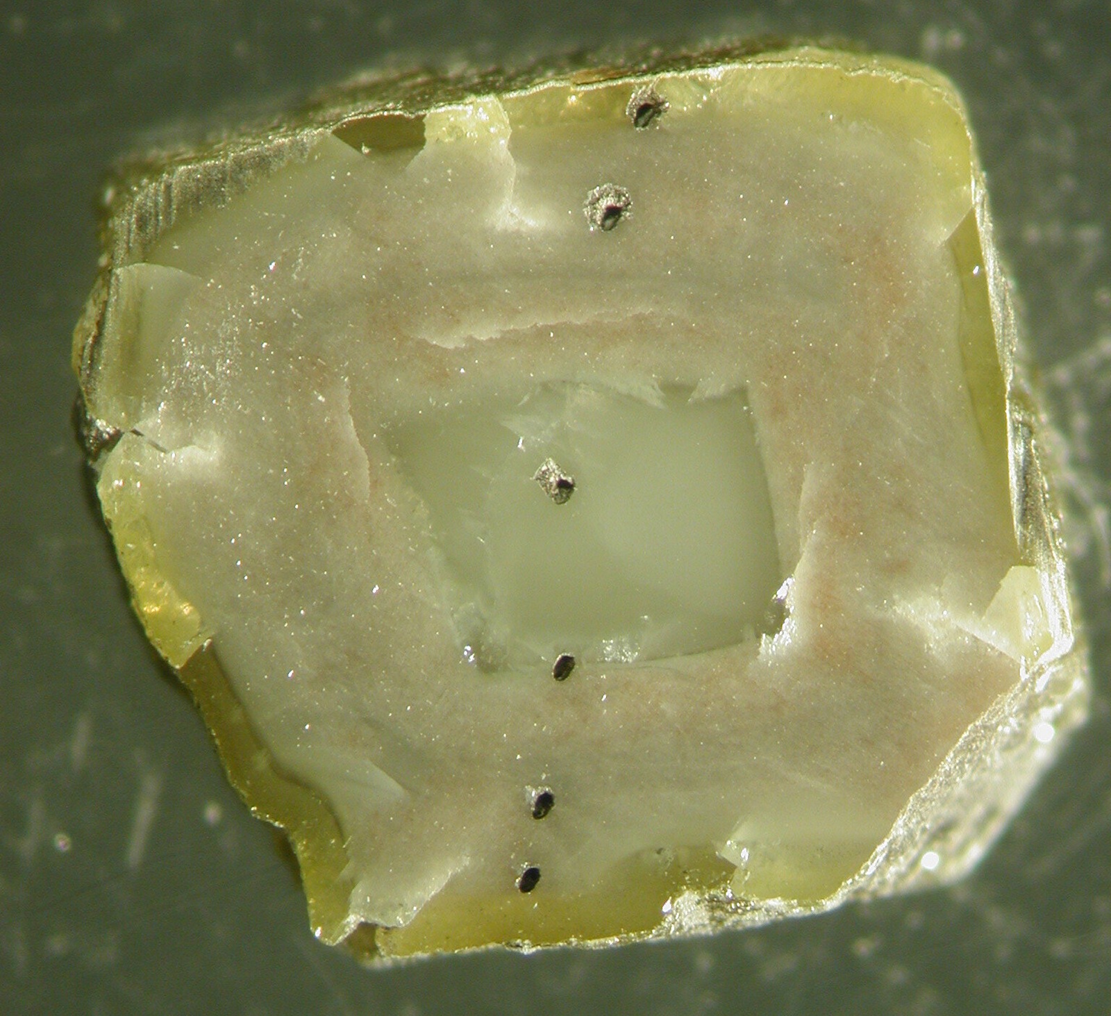 Płaszcz Ziemi funkcjonuje inaczej, niż sądziliśmy. Próbki pochodzą z głębokości, na którą ludzkość nigdy nie dotrze