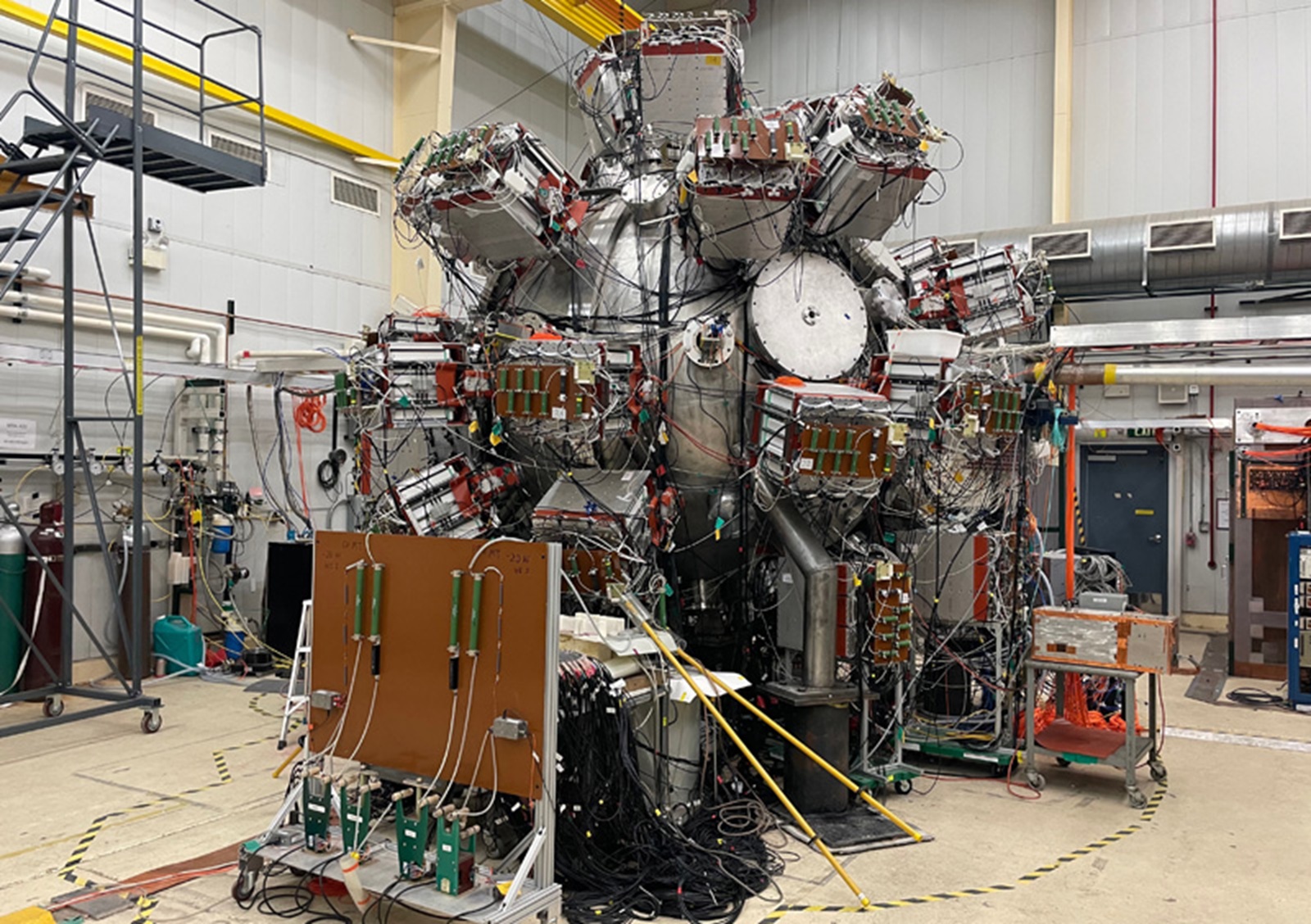 THOR AI na pomoc fizykom. Ten problem fizyki ode dekad zaprzątał naukowcom głowy