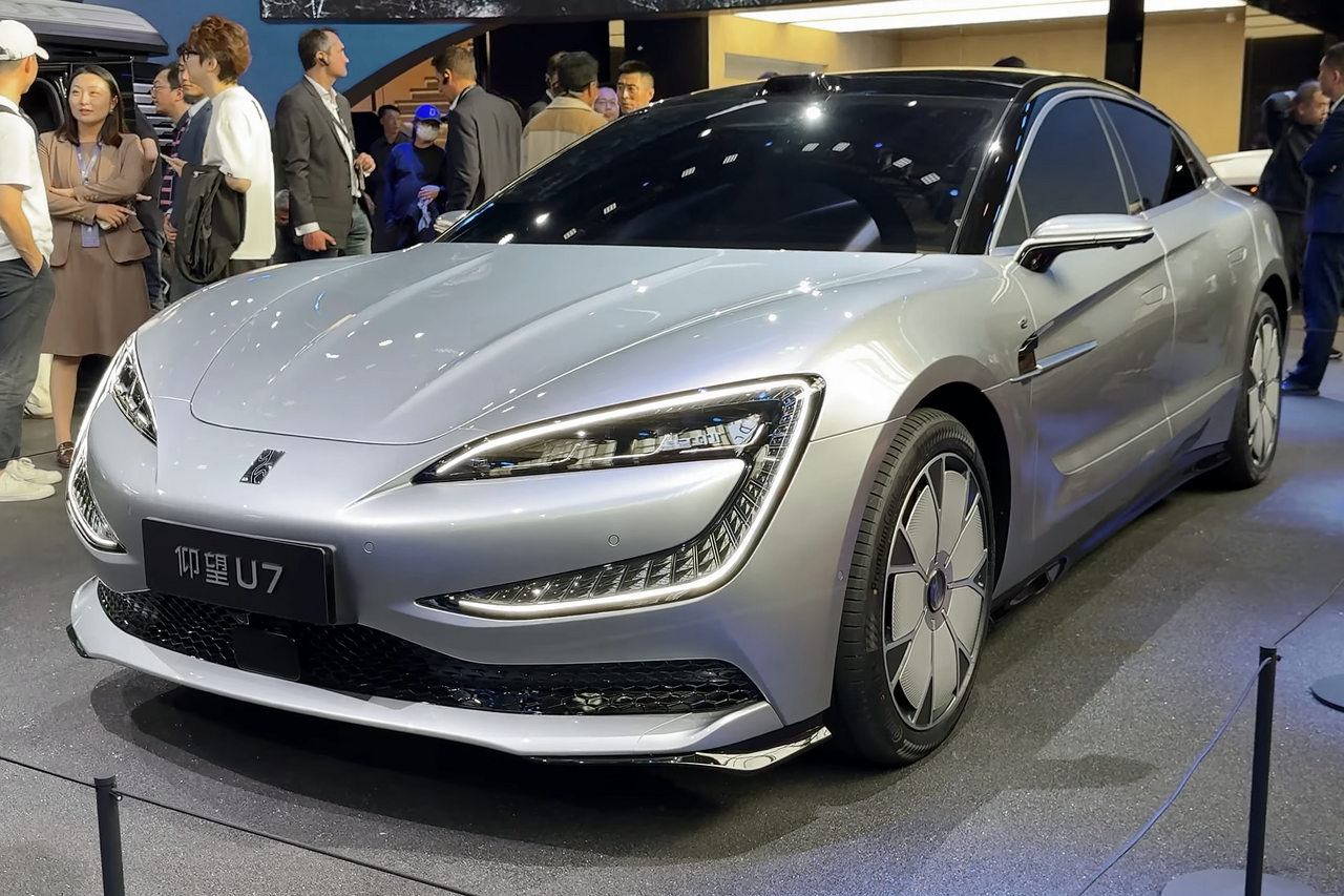 Pół Europy bez postoju. Wsadzili do samochodu akumulator o szalonej pojemności