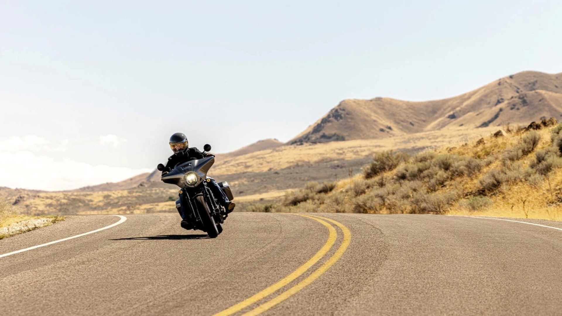 Najlepszy motocykl na start przygody? Sam trzyma pion, a sprzedaż jest już pewna