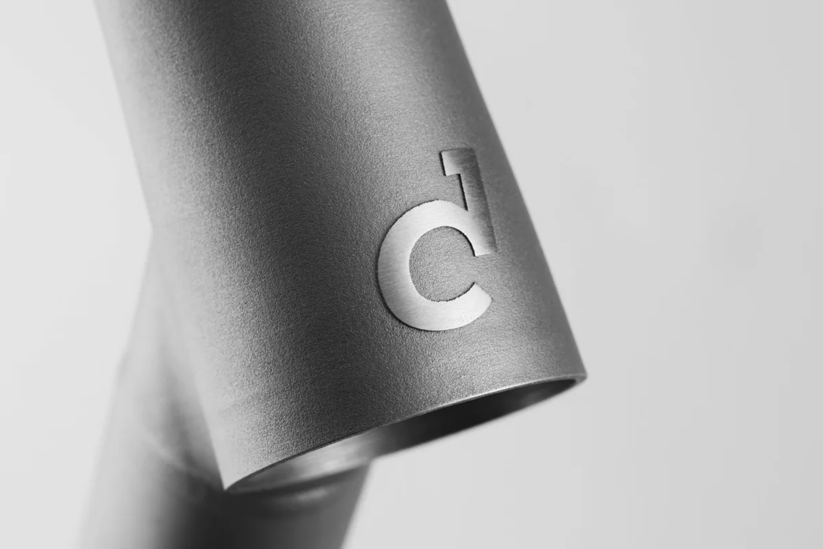 Tytanowa bestia “tu i teraz”. SC-R obiecuje koniec z długim czekaniem na rower