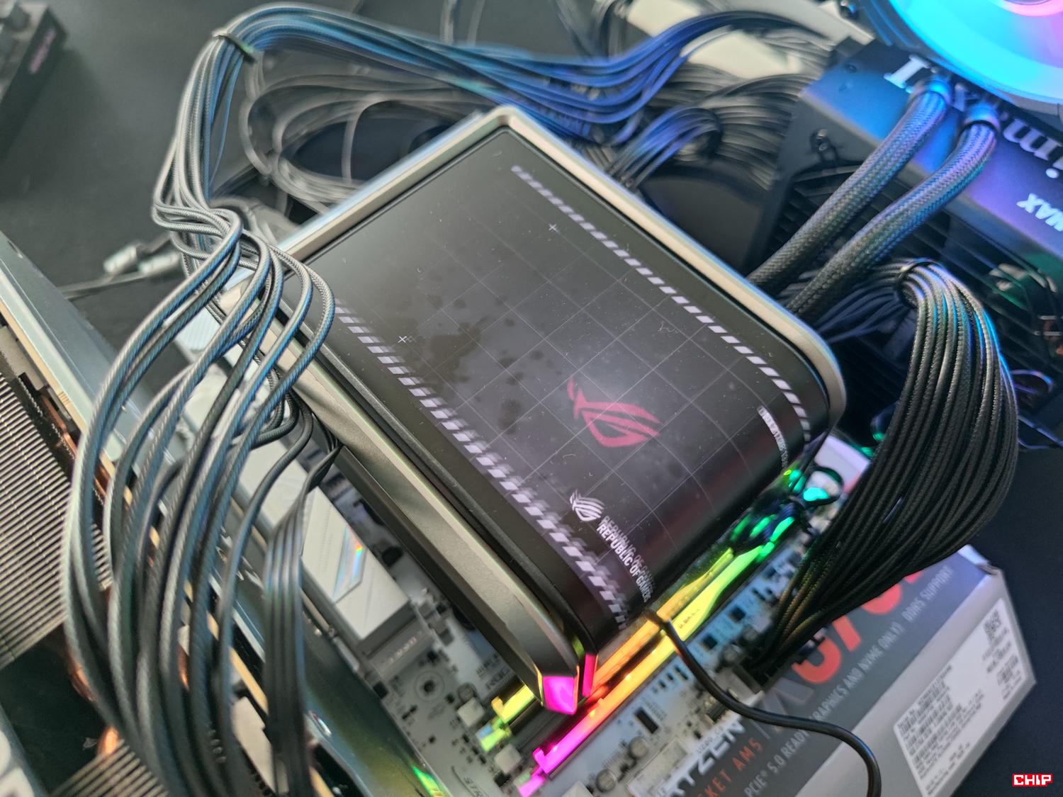 wygląd Asus ROG Ryuo IV SLC 360 ARGB