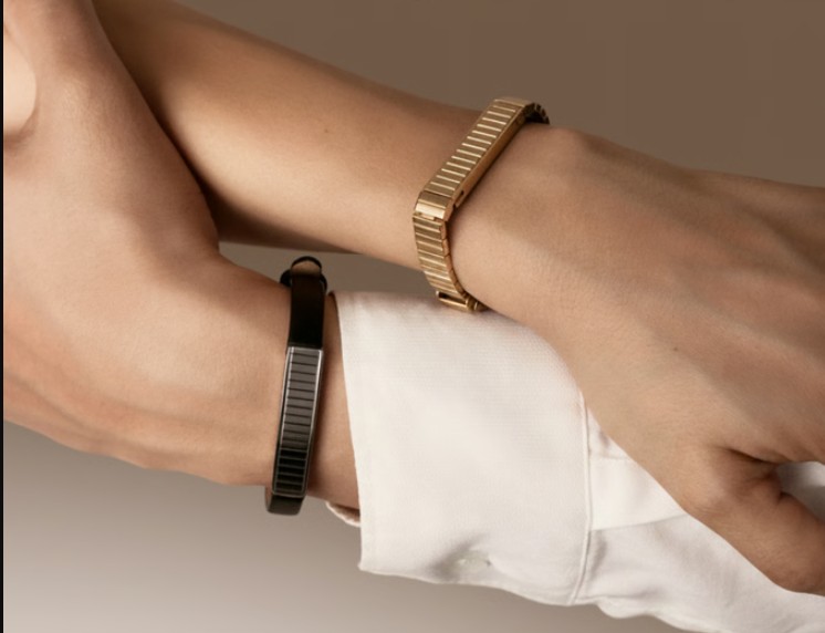 Smartwatch? Nie, dziękuję. Coraz więcej osób wybiera coś zupełnie innego