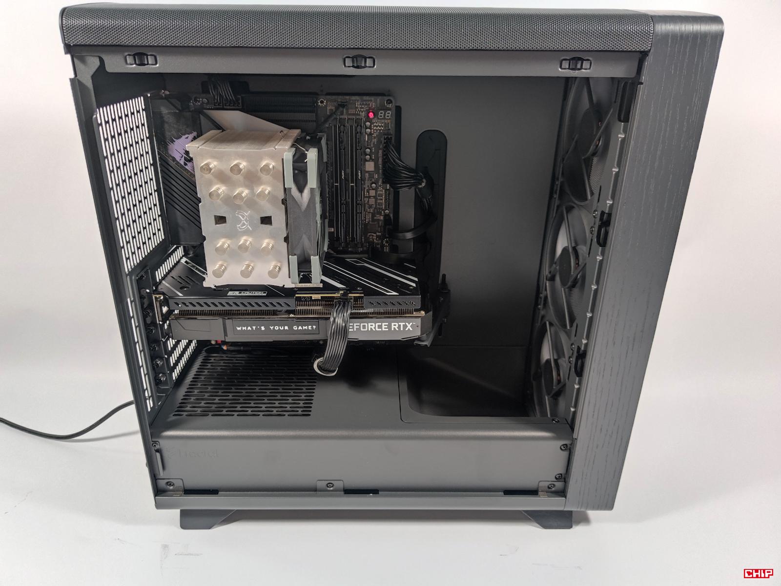test Fractal Design Summit Blackout TG Light Tint, recenzja Fractal Design Summit Blackout TG Light Tint, opinia Fractal Design Summit Blackout TG Light Tint