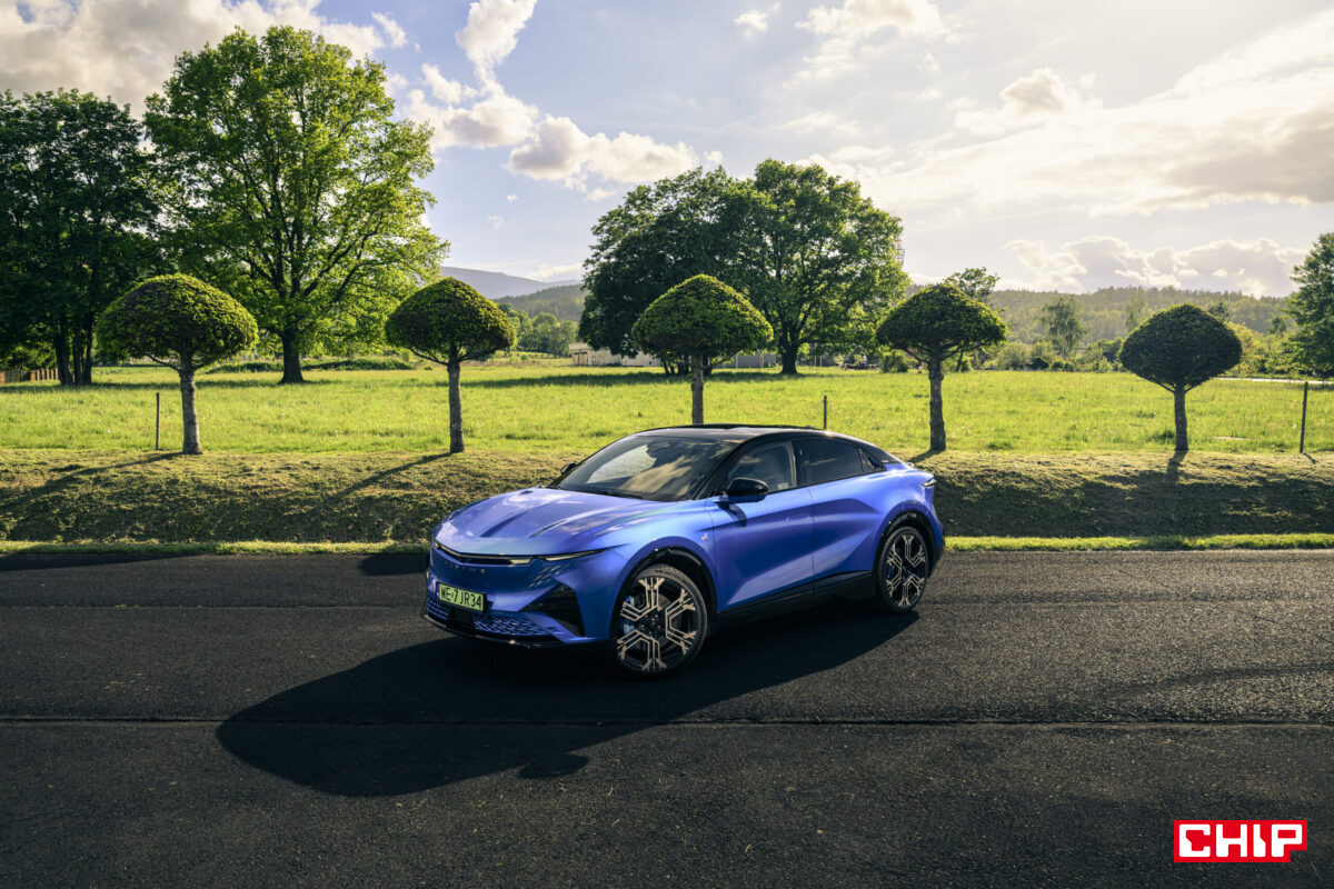 Test Alpine A390 GT. Palcem po mapie Francji