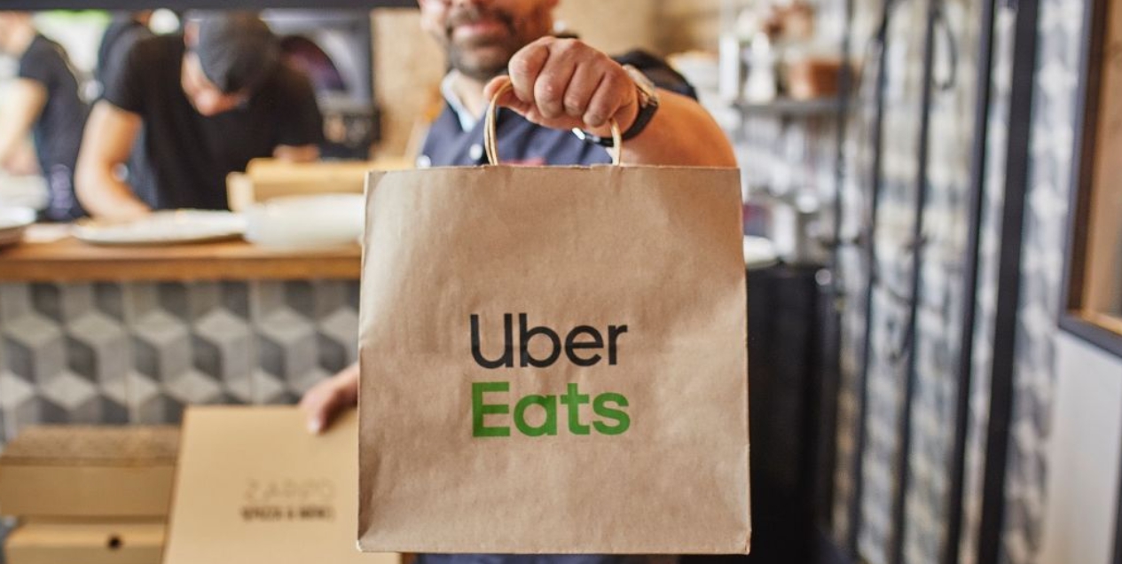 Uber Eats użyje AI, by poprawić zdjęcia jedzenia w aplikacji