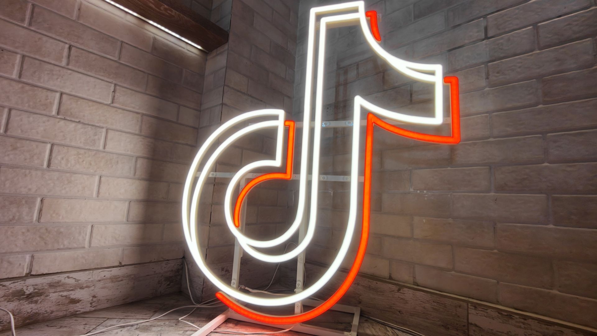 TikTok wygrywa z CNN. Social media po raz pierwszy głównym źródłem informacji w Ameryce